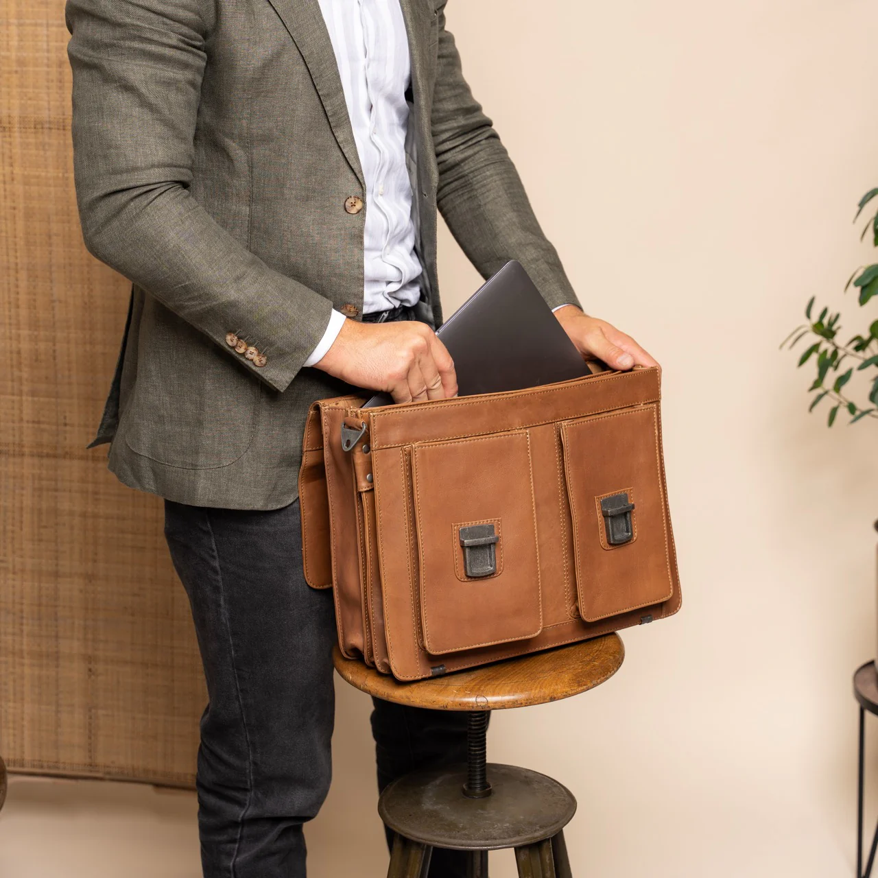 Leather Briefcase Cognac Springfield - Image 3
