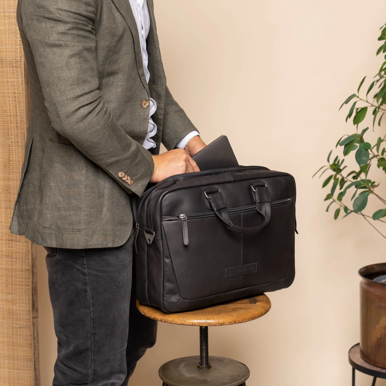 Leather Laptop Bag Black Seth - Image 3