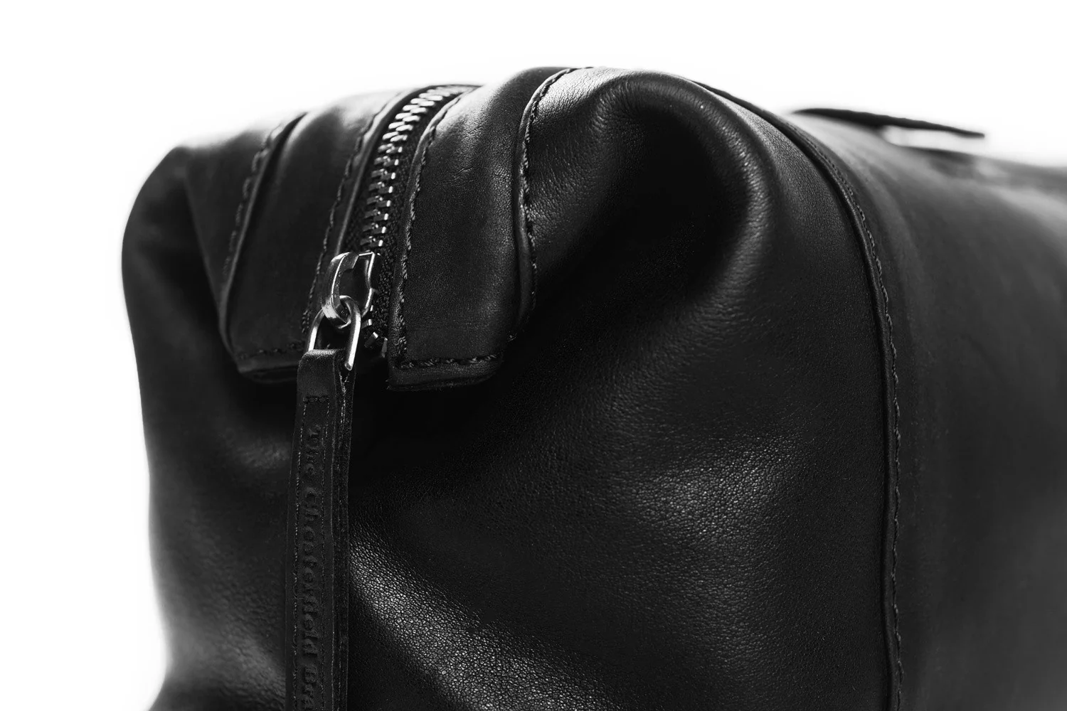 Leather Toiletry Bag Black Vince - Image 6
